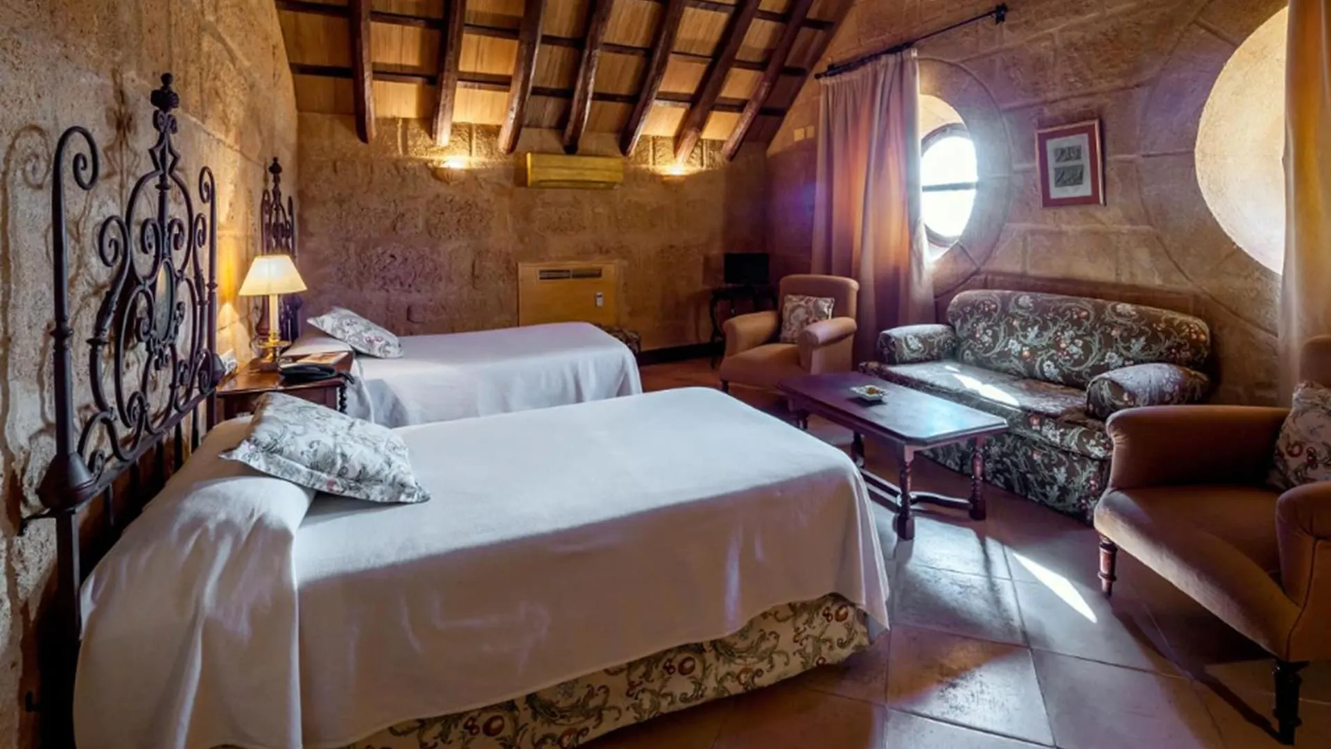 Palacio Marques De La Gomera Osuna 4*,